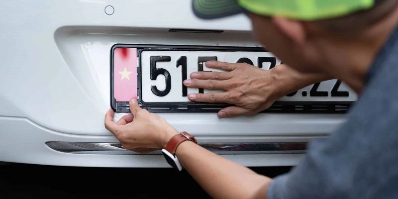 có cần đổi biển số sau sáp nhập